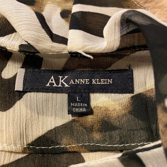 /Anne Klein Sheer Blouse Ruffled Animal Print large - Picture 9 of 9